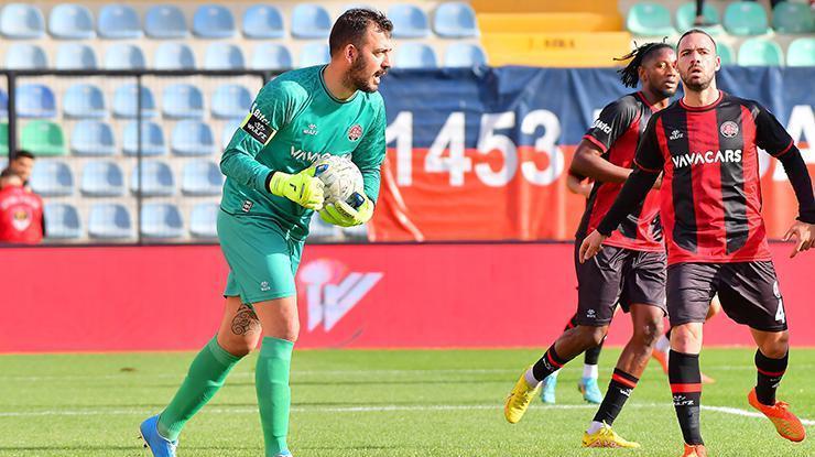 Fatih Karagümrük-Başakşehir maçında olay Penaltılarda gerginlik Emre Belözoğlu ve Mbaye Diagne...