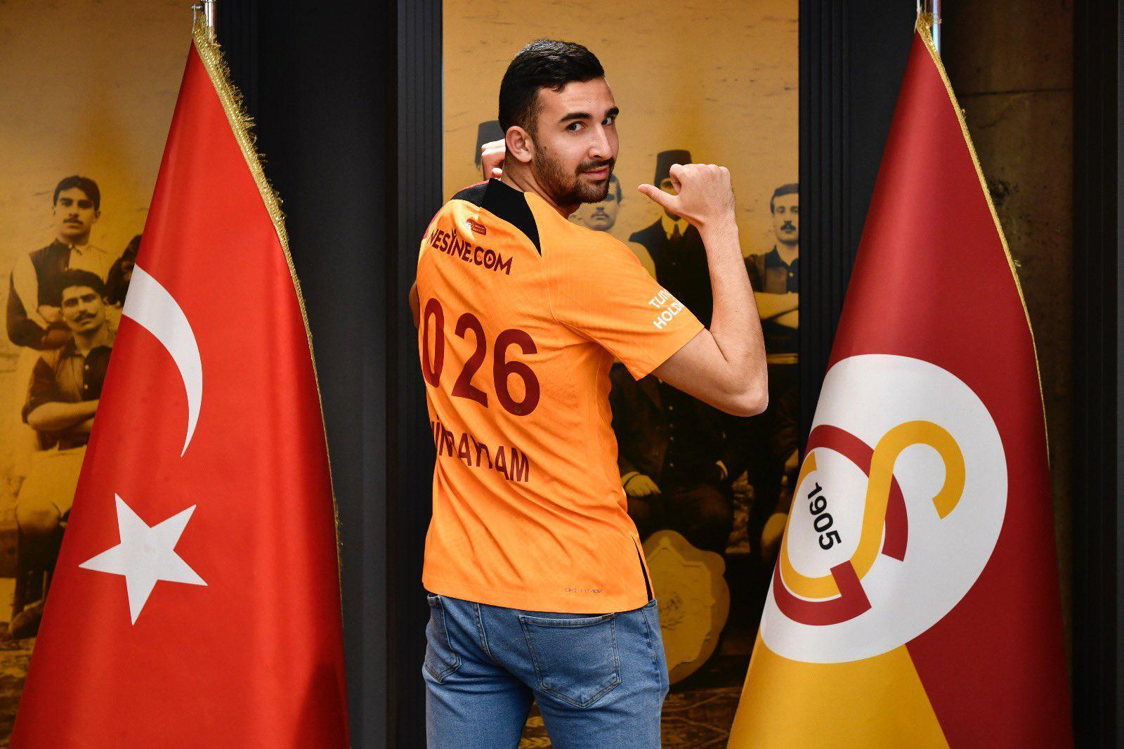 Galatasarayın gözdesi gemileri yaktı Transfer için takımından izin istedi