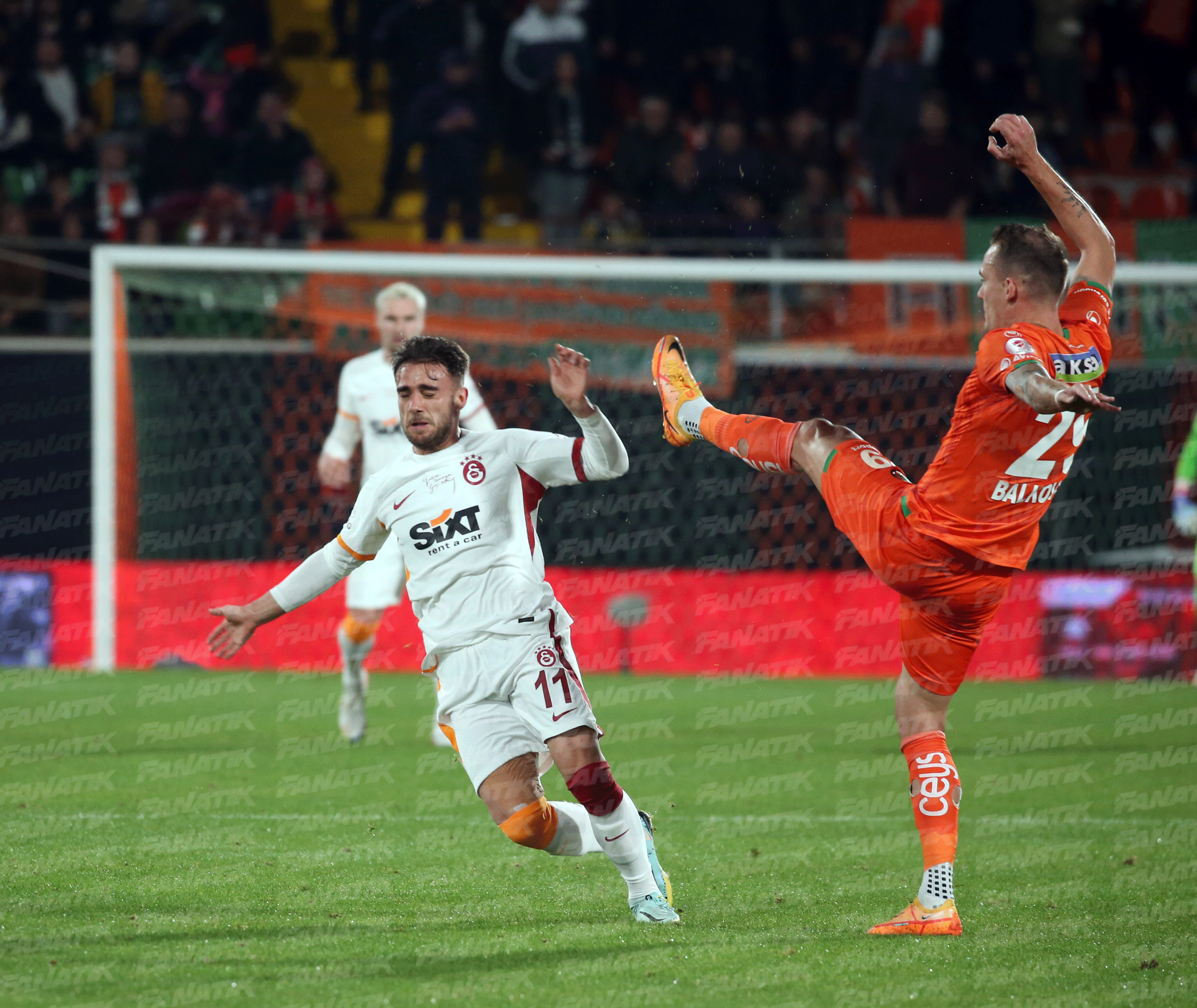 Galatasaray çeyrek finalde (ÖZET) Alanyaspor-Galatasaray maç sonucu: 1-2