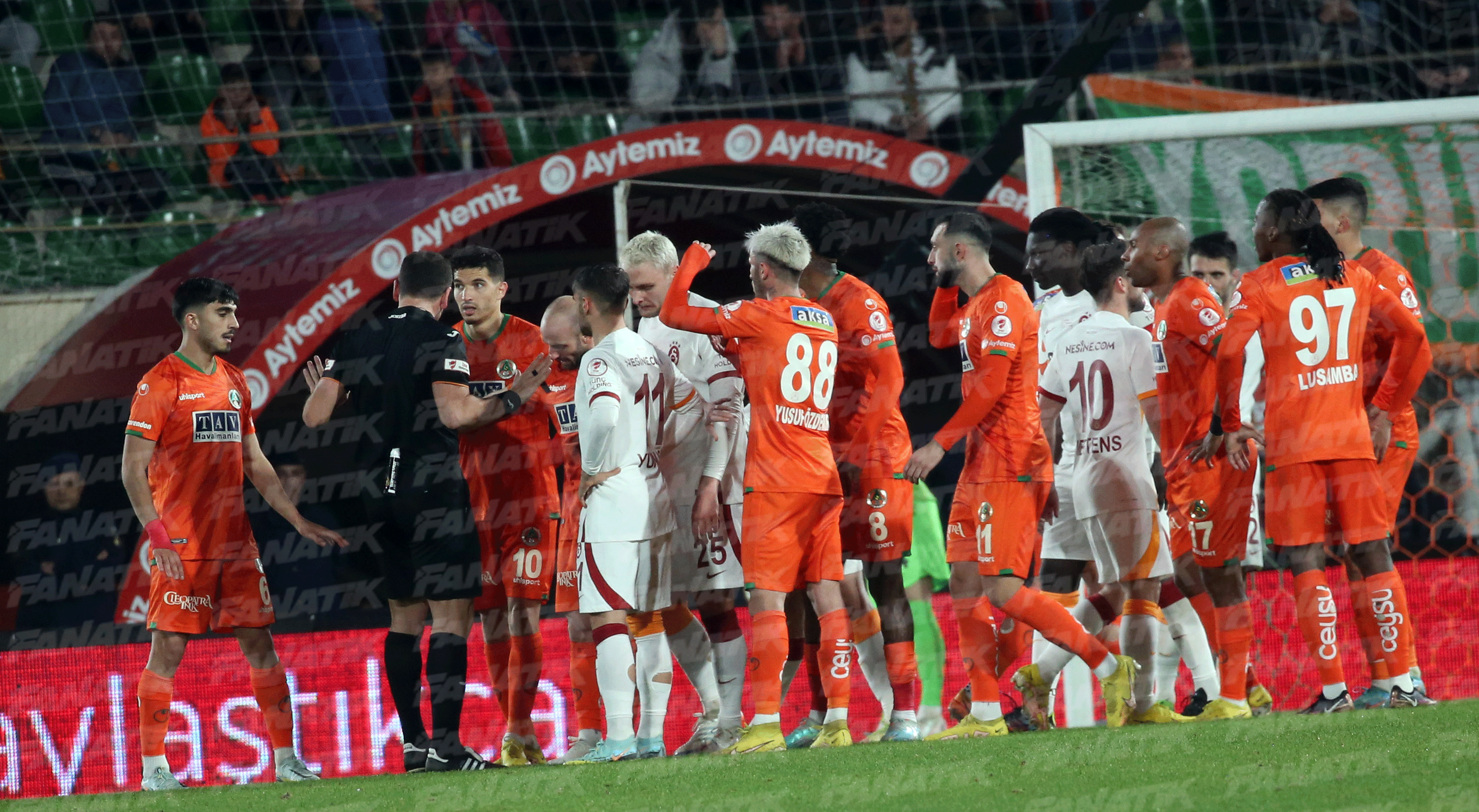 Galatasaray çeyrek finalde (ÖZET) Alanyaspor-Galatasaray maç sonucu: 1-2