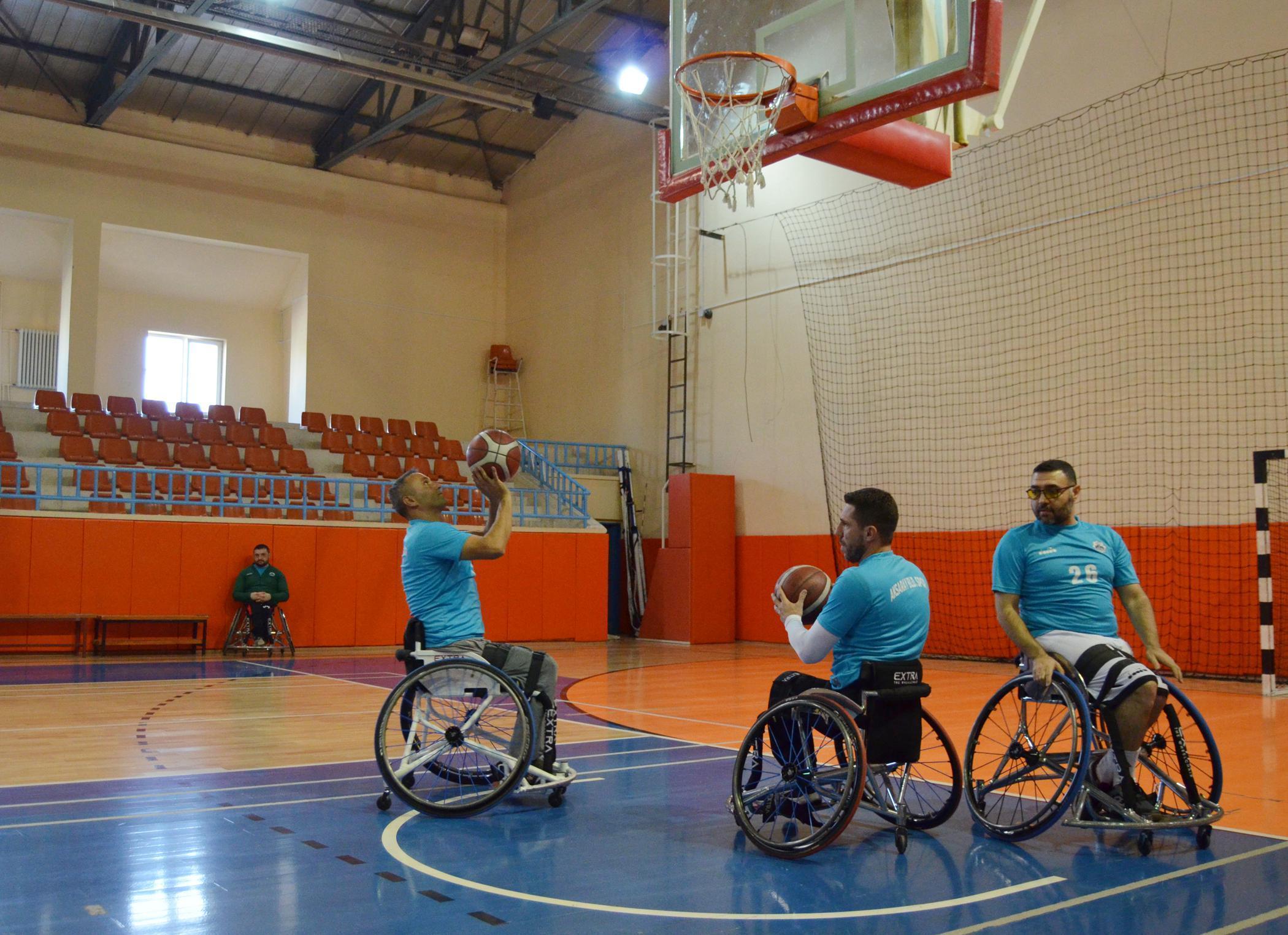 Trafik kazası sonrası başladığı basketbolla hayatı değişti