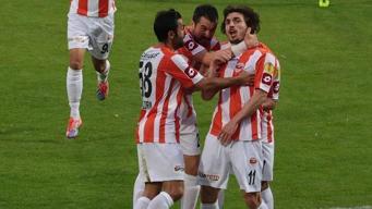 Adanaspor direniyor: 3-0