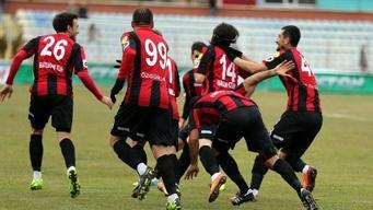 Tavşanlı direniyor: 2-0