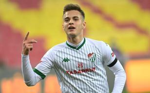 ÖZEL HABER | Saint-Etienne Bursasporlu Batuhan Kör'e talip oldu!