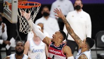 Lakers'ı deplasmanda yenen Washington'ın galibiyet serisi sürüyor