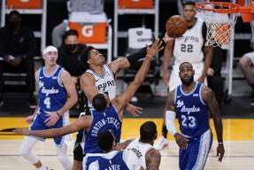 San Antonio Spurs, Lakers'ın serisine son verdi