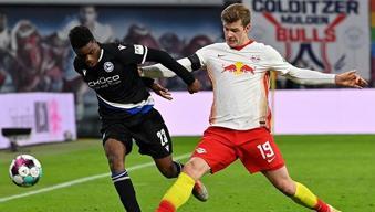 Ne yaptın Sörloth! Gol atamıyordu, şimdi de penaltı kaçırdı