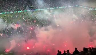 Saint Etienne küme düştü, taraftar stadı ateşe verdi!