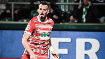 Berisha'nın maçında olay! Augsburg kalecisi ve taraftarlar karşı karşıya geldi