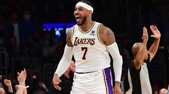 Carmelo Anthony basketbolu bıraktığını açıkladı