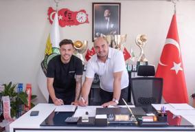 Akhisarspor'dan Bora Yılmaz'a yeni sözleşme