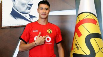 Eskişehirspor, Galatasaray'dan Koraycan Akbaş'ı transfer etti