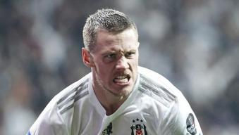 Beşiktaş'a eski yıldızından mesaj var! Kararı yeni yönetim verecek...