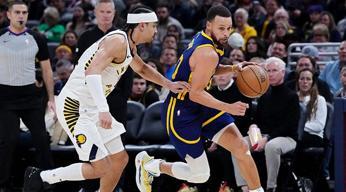 Stephen Curry'den tam 42 sayı!