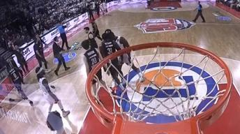 JL Bourg - Beşiktaş maçında gerginlik! Yaşanan tartışma sonrası iki yıldız oyun dışı...