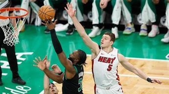 Doğu Konferansı'nda ilk finalist Boston Celtics