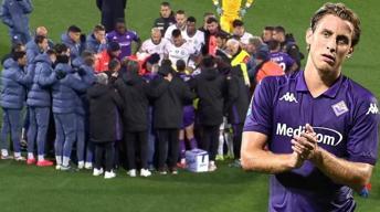 Fiorentina - Inter maçında üzücü gelişme... Edoardo Bove yere yığıldı, mücadele ertelendi!