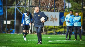MKE Ankaragücü'nde Mesut Bakkal dönemi