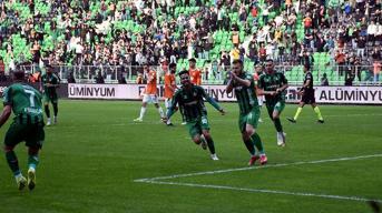 Sakaryaspor - Adanaspor maç sonucu: 2-1