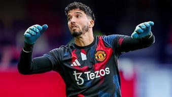 Manchester United-West Ham maçı sonrası İngilizlerden Altay Bayındır için olay sözler: Sözde savunma kalkanı