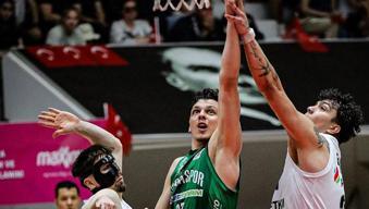 Bursaspor deplasmanda Petkimspor'u rahat geçti