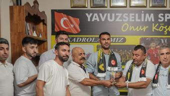 Zeki Çelik, futbola başladığı takımı unutmadı! Ekipman desteği