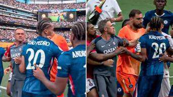 Chelsea - PSG maçının sonunda ortalık fena şekilde karıştı! Luis Enrique sahaya girdi, oyuncuya vurdu