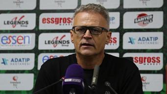 Sakaryaspor'da teknik direktör İrfan Buz'un görevine son verildi