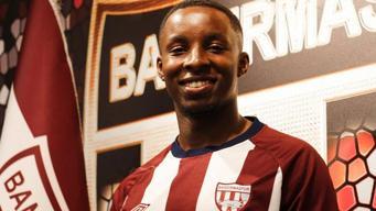 Tosin Kehinde resmen Bandırmaspor'da, Nijeryalı futbolcudan 2 yıllık imza
