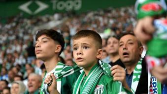 Bursaspor'da ilk defa maça giden çocukların büyük heyecanı