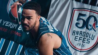 ÖZEL I Anadolu Efes'in savunma bakanı Nick Weiler-Babb, transfer sürecini anlattı: 'Larkin ile konuştum'