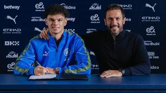 Nico O'Reilly 2030'a kadar Manchester City'de! Genç yıldızdan 5 yıllık imza