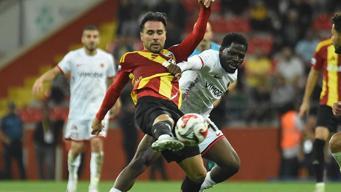 (ÖZET) Kayserispor galibiyete hasret, Gençlerbirliği 9 kişiyle puanı aldı I Maç sonucu 1-1