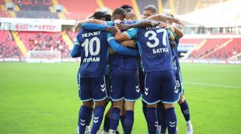 Samsunspor, UEFA Konferans Ligi'nin ilk maçına yarın Polonya deplasmanında çıkacak