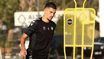 Altay'da Arif Yanarlı imzaladı