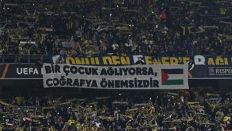 Fenerbahçe'den Filistin için pankart