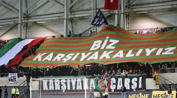 İzmir'de Altay-Karşıyaka derbisi nefes kesti