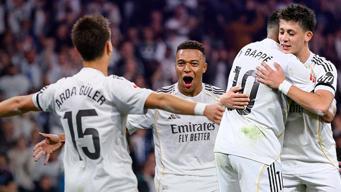 ÖZET I Arda Güler asistlere, Mbappe gollere devam etti, Real Madrid evinde Valencia'yı 4-0'la geçti