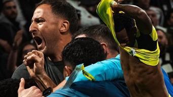 Fenerbahçe'nin derbi kahramanı Jhon Duran! Oyuna girdi, golünü attı, Beşiktaş'ı yaktı