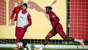 Galatasaray hazırlıklara devam etti