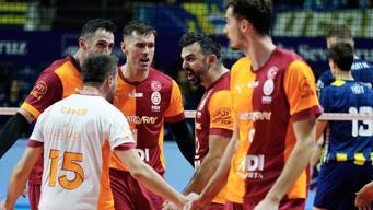 Beş setlik derbide kazanan Galatasaray HDI Sigorta! Fenerbahçe Medicana - Galatasaray HDI Sigorta maç sonucu 2-3