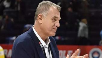 Karşıyaka'da Nihat Mala göreve döndü