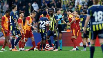 Fenerbahçe, Kadıköy'de Galatasaray'ı yenip liderliği aldı | Maç sonucu Fenerbahçe - Galatasaray: 1-0 (Kadın Futbol)