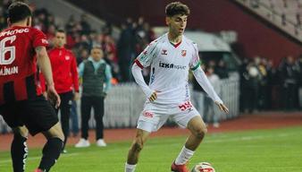 Karşıyaka'da Adem Yeşilyurt sevinci