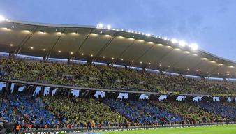 Fenerbahçeli taraftara dağıtılan yağmurlukların fiyatı belli oldu