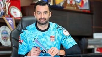 Kaleci Gökhan Akkan Sivasspor'da