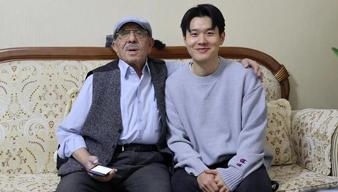 Konyasporlu Jinho Jo, 96 yaşındaki Kore gazisi ile buluştu