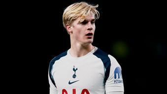 Tottenham'dan rakiplerine net mesaj! 'Bergvall satılık değil'