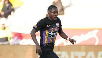 Eyüpspor’da Prince Ampem, Shanghai Port’a transfer oldu!