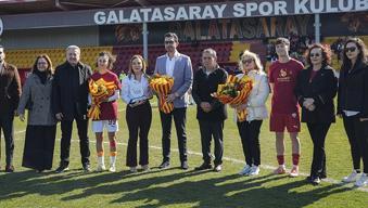 Dursun Özbek: Kadınlarımız her zaman bizim başımızın tacı